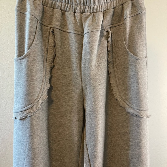 AKIRA - Come Chill With Me Sweatsuit -Jacket and Joggers Size Large - Picture 9 of 14